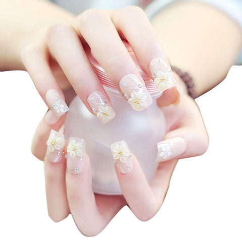 24 Pcs White Peach Blossom Artificial False Nails Stickers Faux Jewels False nails Nails Tips Nails Decor